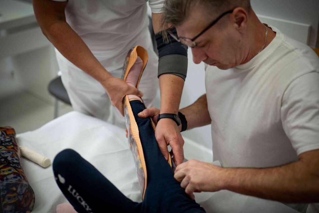 Indywidualne ortezy – wsparcie w&nbsp;chorobach przewlekłych i&nbsp;zaburzeniach neurologicznych