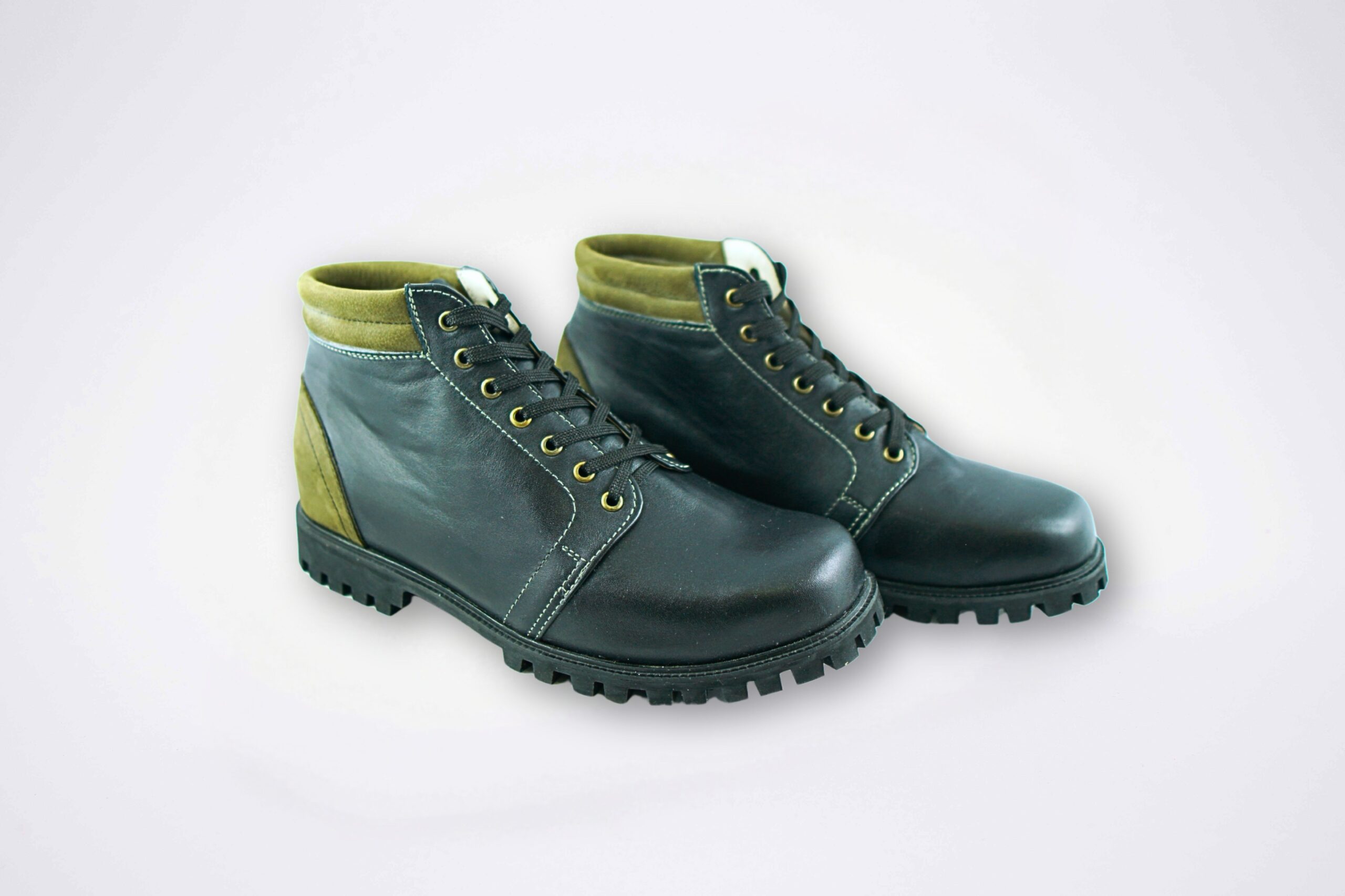 Buty wyrównujące różnicę długości nóg